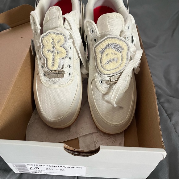 AIR FORCE 1 LOW TRAVIS SCOTT - Picture 2 of 11